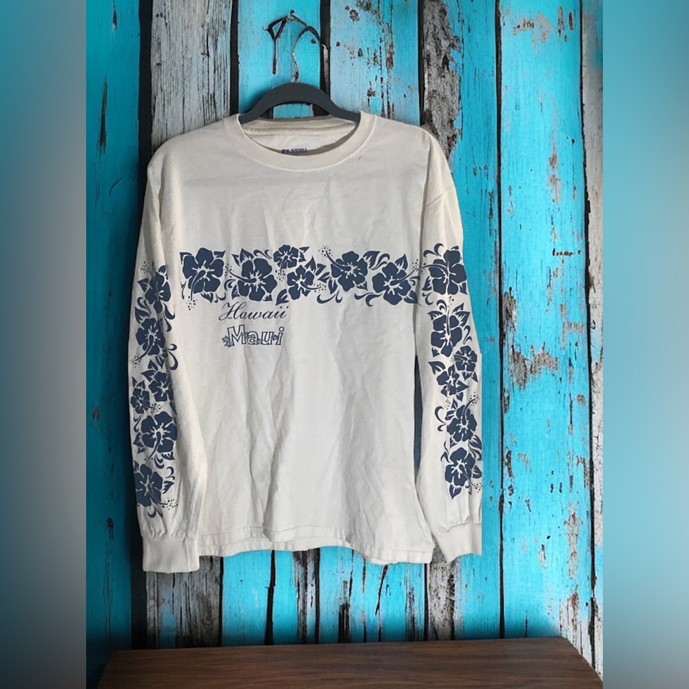 VINTAGE Russell Athletic LS Heavyweight Maui Hawaii T-shirt Medium Distressed.